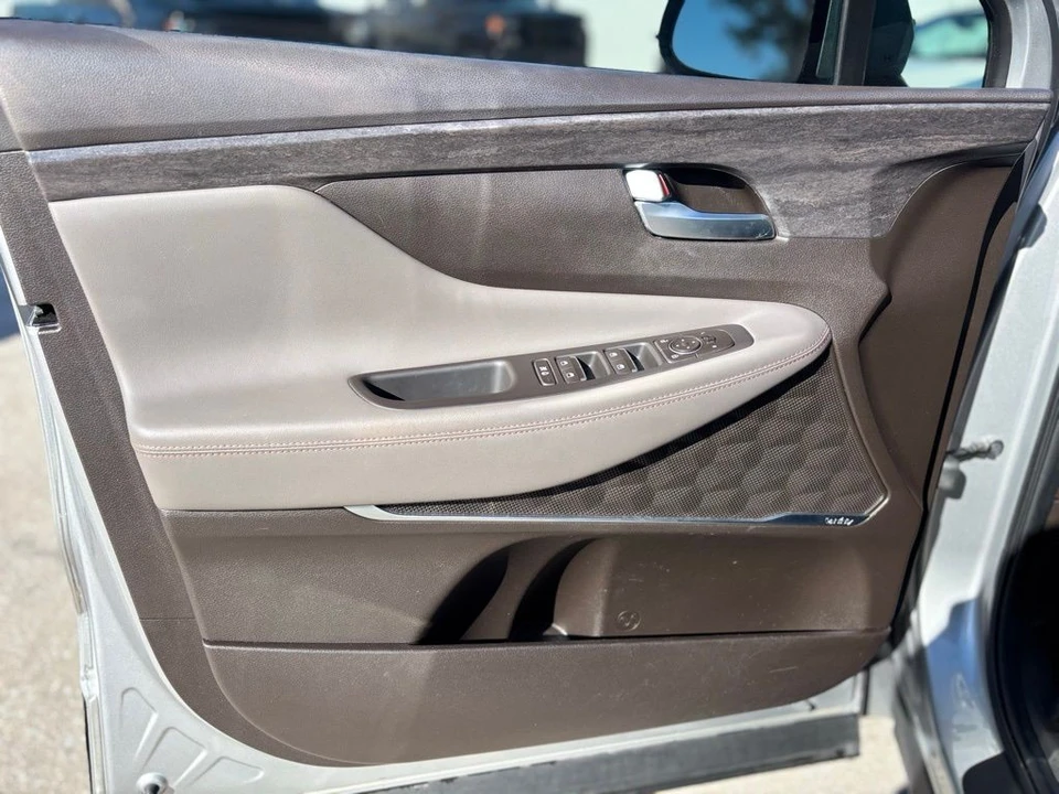 2020 Hyundai Santa Fe - Image 9 of 21