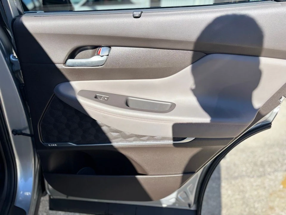2020 Hyundai Santa Fe - Image 15 of 21