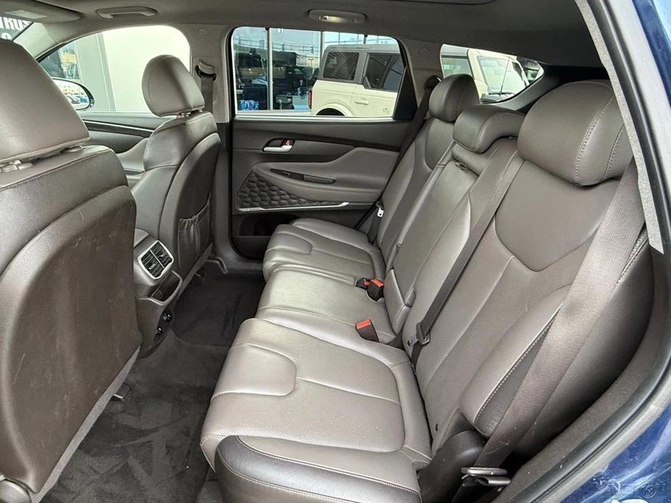 2020 Hyundai Santa Fe - Image 13 of 21