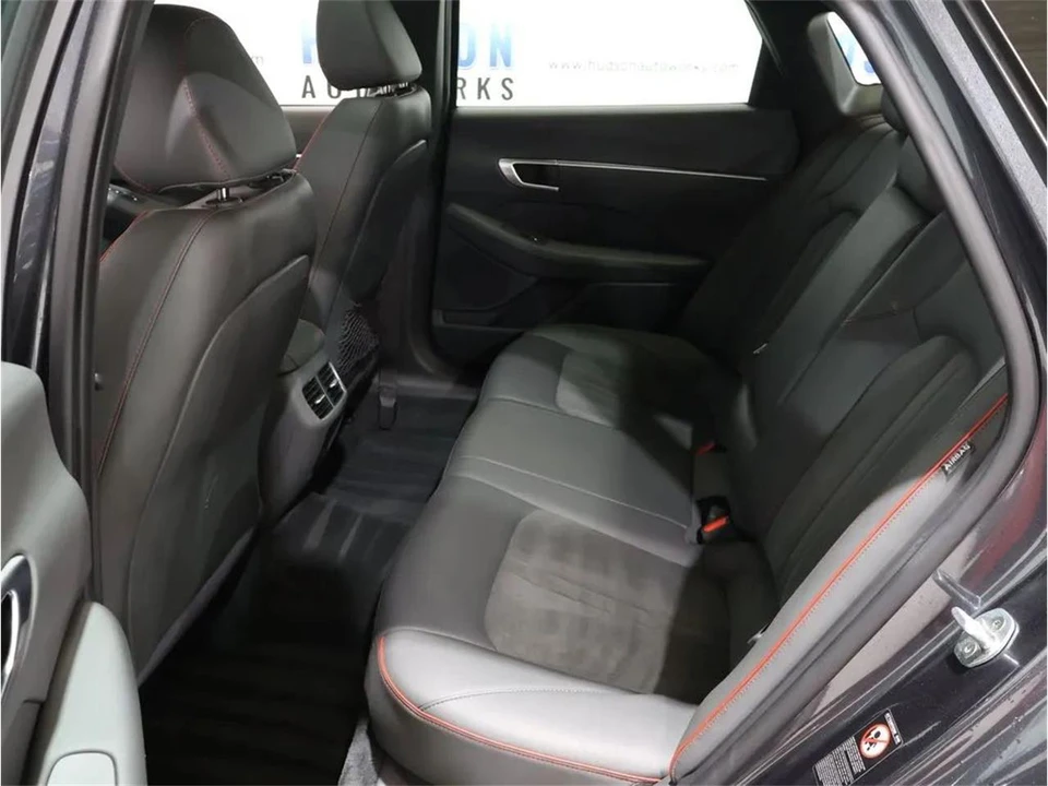 2020 Hyundai Sonata - Image 24 of 31