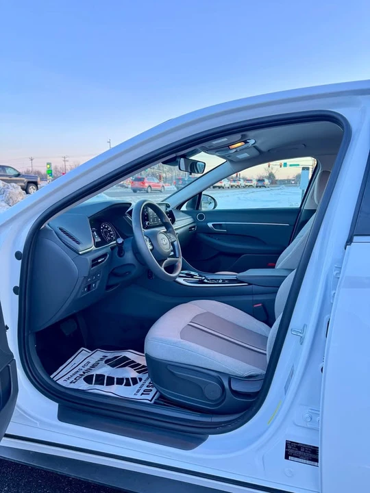 2020 Hyundai Sonata - Image 9 of 18