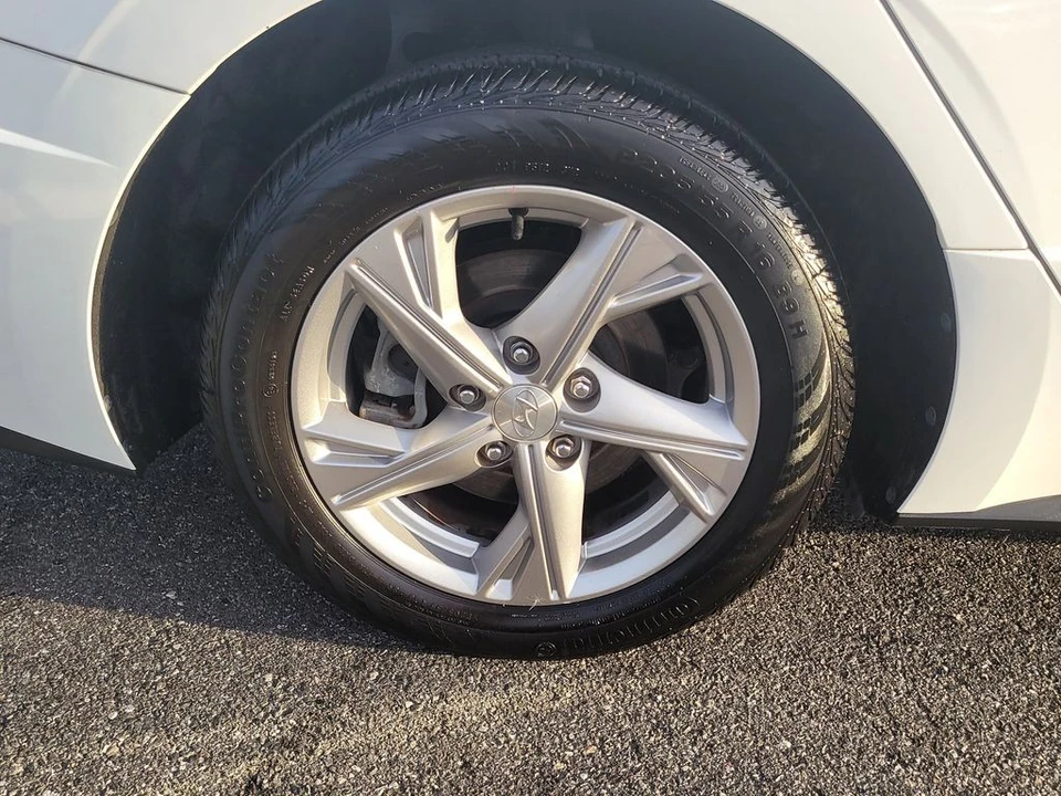 2020 Hyundai Sonata - Image 5 of 12