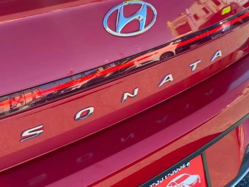2020 Hyundai Sonata - Image 11 of 12