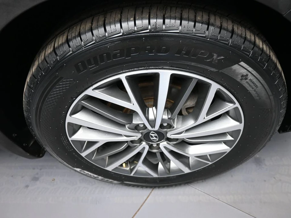 2020 Hyundai Tucson - Image 13 of 21