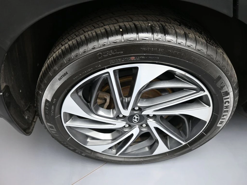 2020 Hyundai Tucson - Image 12 of 31