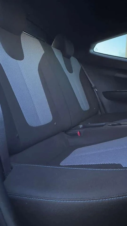 2020 Hyundai Veloster - Image 10 of 14