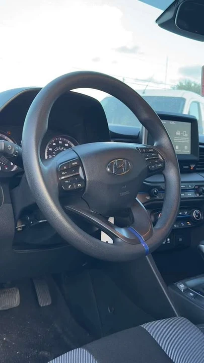 2020 Hyundai Veloster - Image 9 of 14