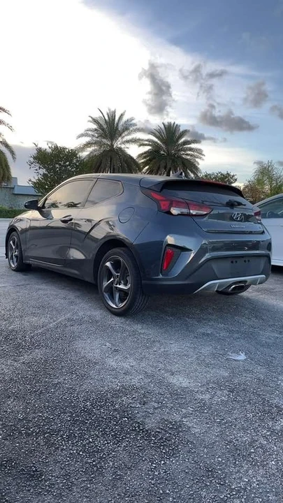 2020 Hyundai Veloster - Image 4 of 14