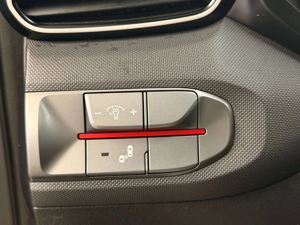 2020 Hyundai Veloster - Image 16 of 20