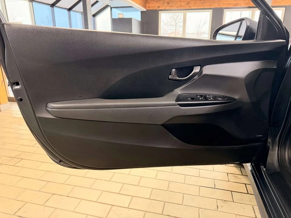 2020 Hyundai Veloster - Image 13 of 20