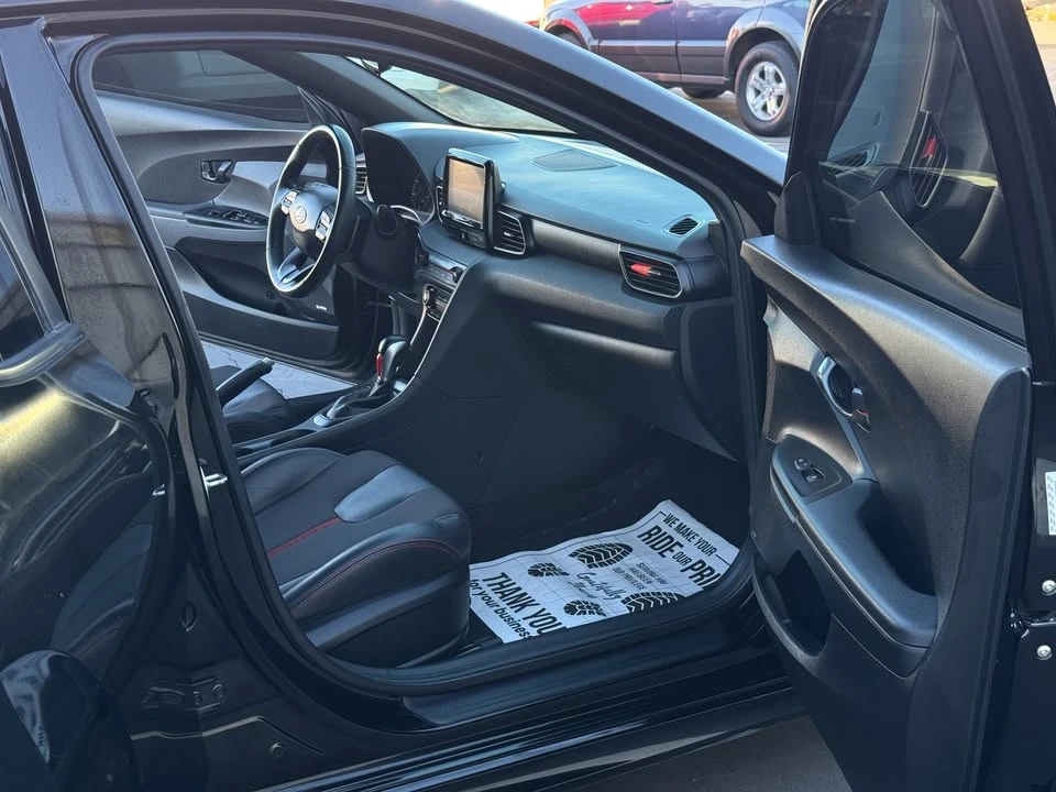 2020 Hyundai Veloster - Image 11 of 20
