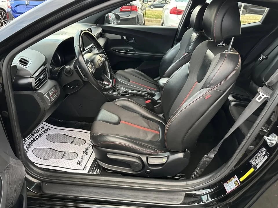 2020 Hyundai Veloster - Image 8 of 18