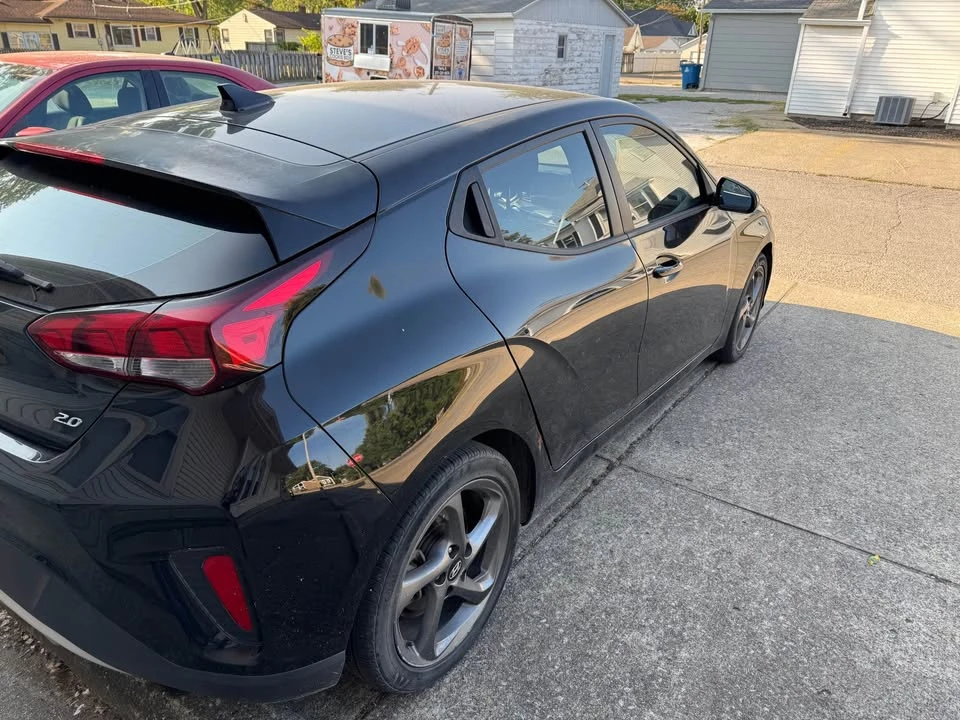 2020 Hyundai Veloster - Image 2 of 5