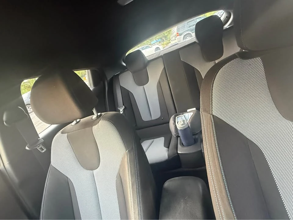 2020 Hyundai Veloster - Image 13 of 15