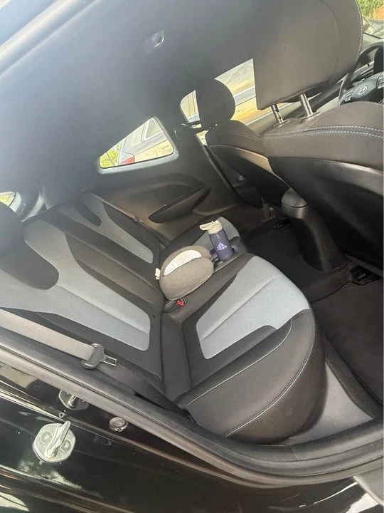2020 Hyundai Veloster - Image 9 of 15