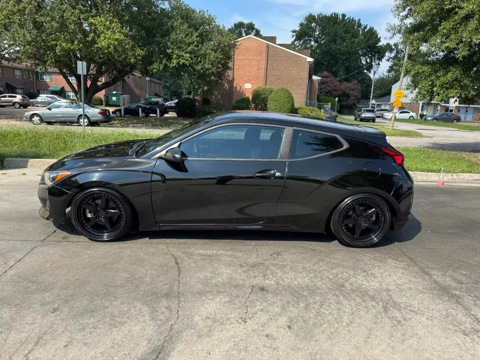 2020 Hyundai Veloster - Image 2 of 20