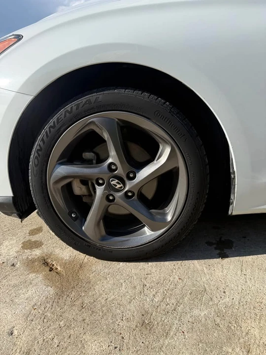 2020 Hyundai Veloster - Image 7 of 15
