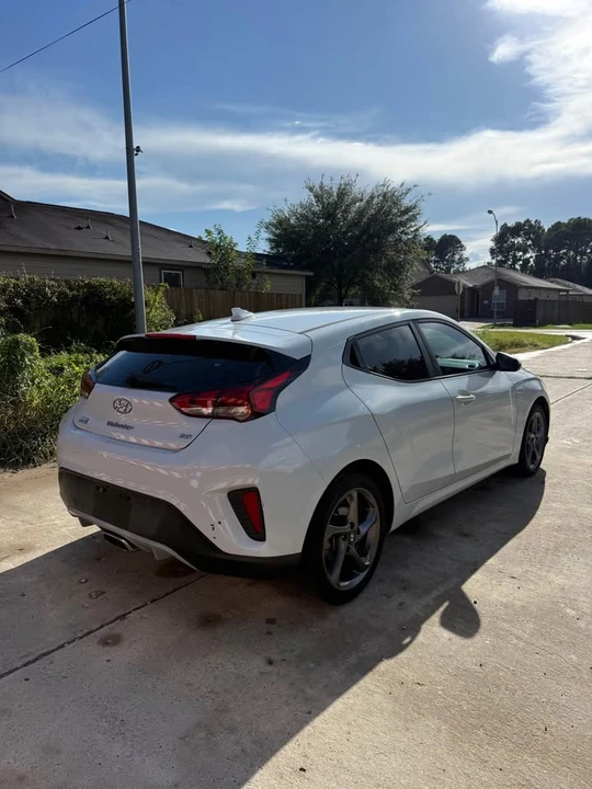 2020 Hyundai Veloster - Image 3 of 15