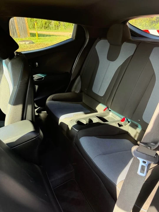 2020 Hyundai Veloster - Image 12 of 15