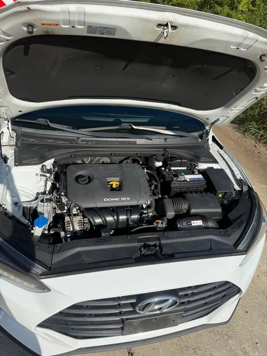 2020 Hyundai Veloster - Image 14 of 15