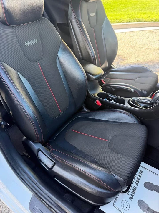 2020 Hyundai Veloster - Image 13 of 20