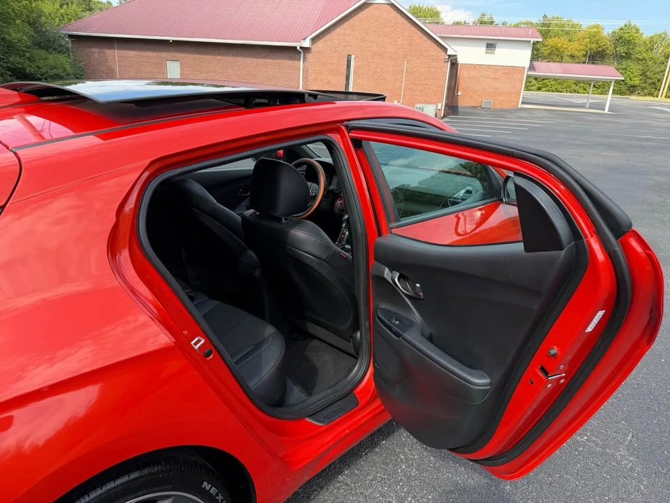 2020 Hyundai Veloster - Image 12 of 19