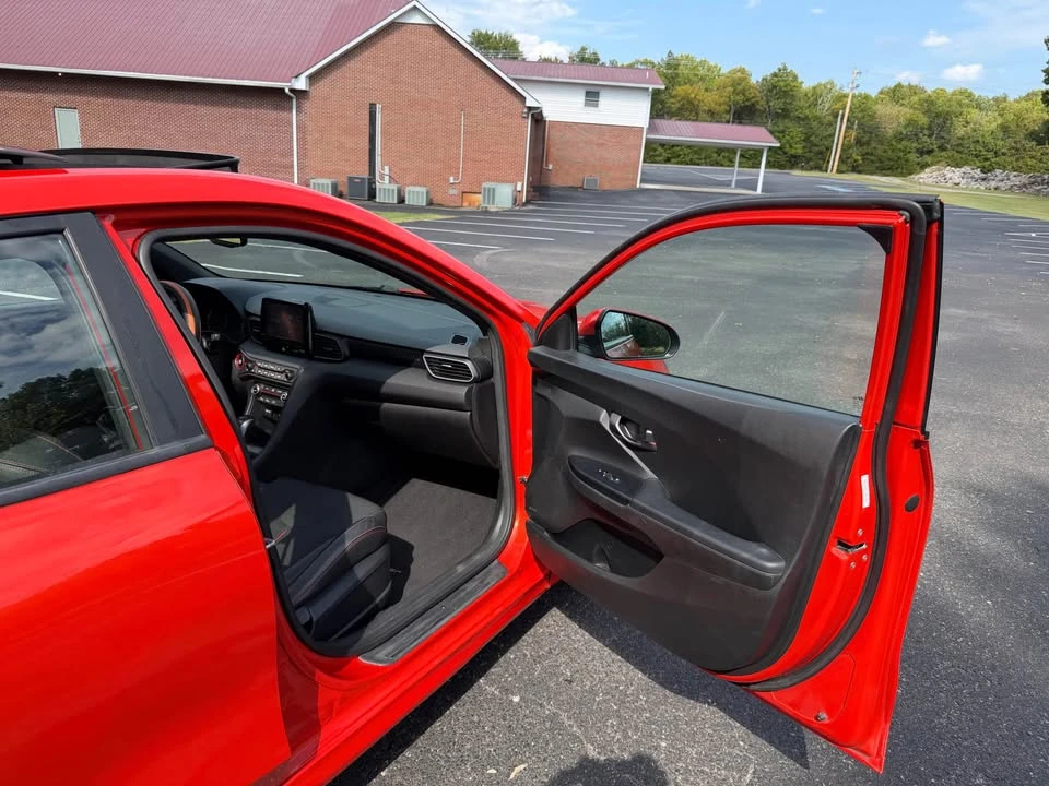 2020 Hyundai Veloster - Image 14 of 19