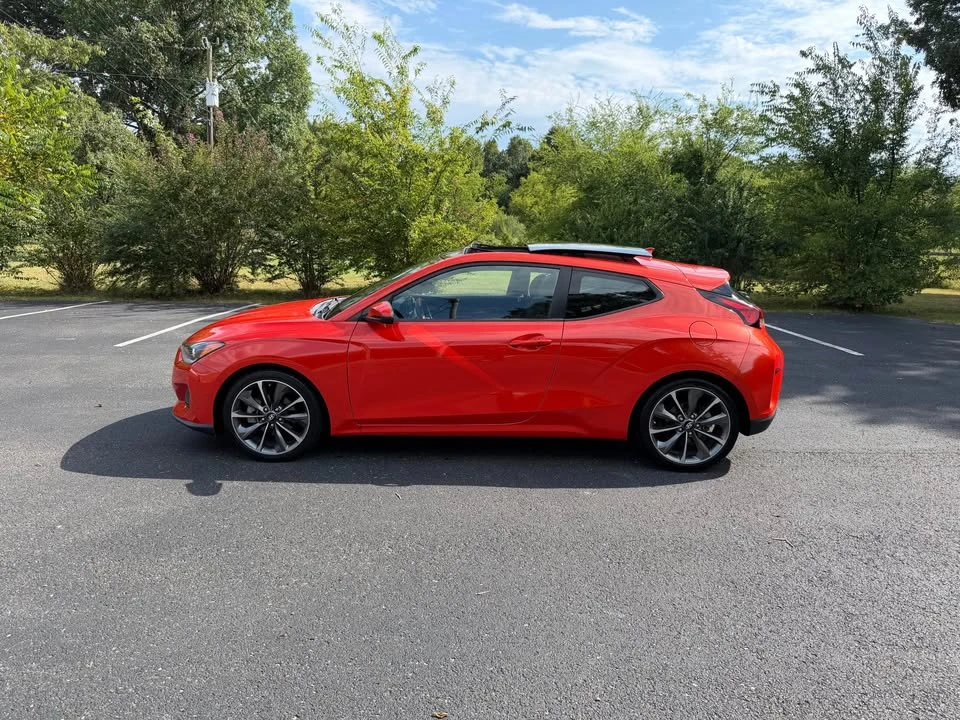 2020 Hyundai Veloster - Image 8 of 19