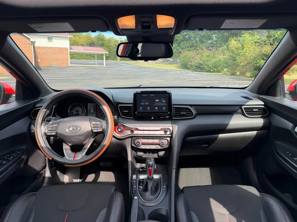 2020 Hyundai Veloster - Image 16 of 19