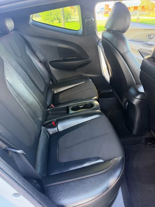 2020 Hyundai Veloster - Image 17 of 20