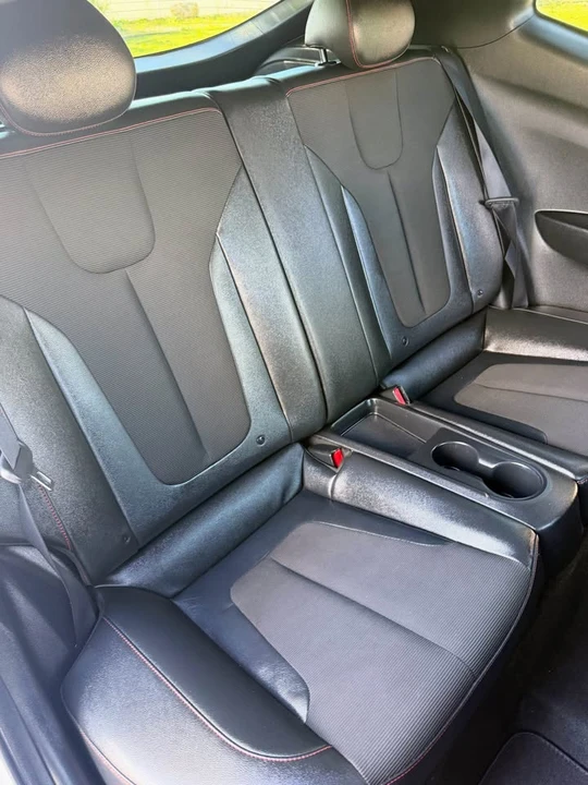 2020 Hyundai Veloster - Image 18 of 20