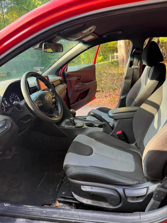 2020 Hyundai Veloster - Image 8 of 18