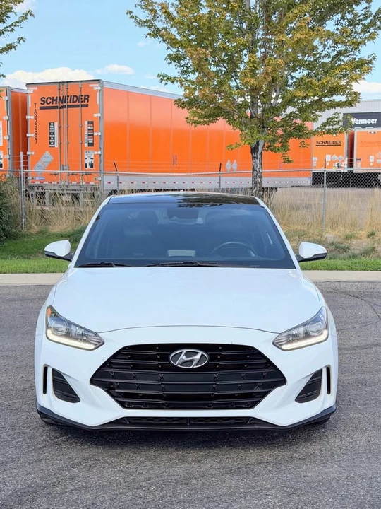 2020 Hyundai Veloster - Image 2 of 20