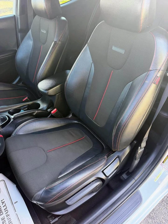 2020 Hyundai Veloster - Image 11 of 20
