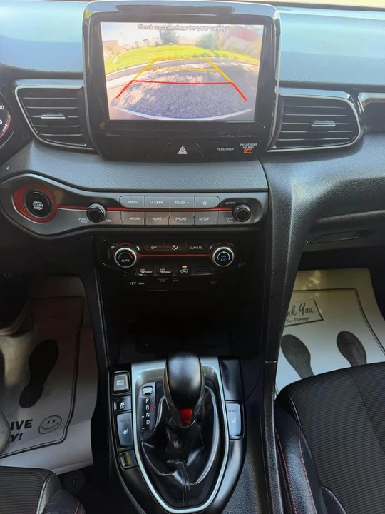 2020 Hyundai Veloster - Image 17 of 20