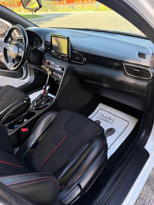 2020 Hyundai Veloster - Image 16 of 20