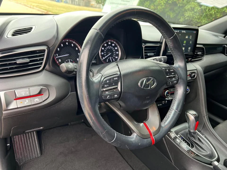 2020 Hyundai Veloster - Image 13 of 19