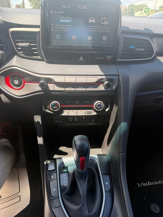 2020 Hyundai Veloster - Image 7 of 9