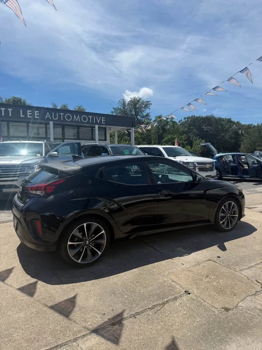 2020 Hyundai Veloster - Image 2 of 9