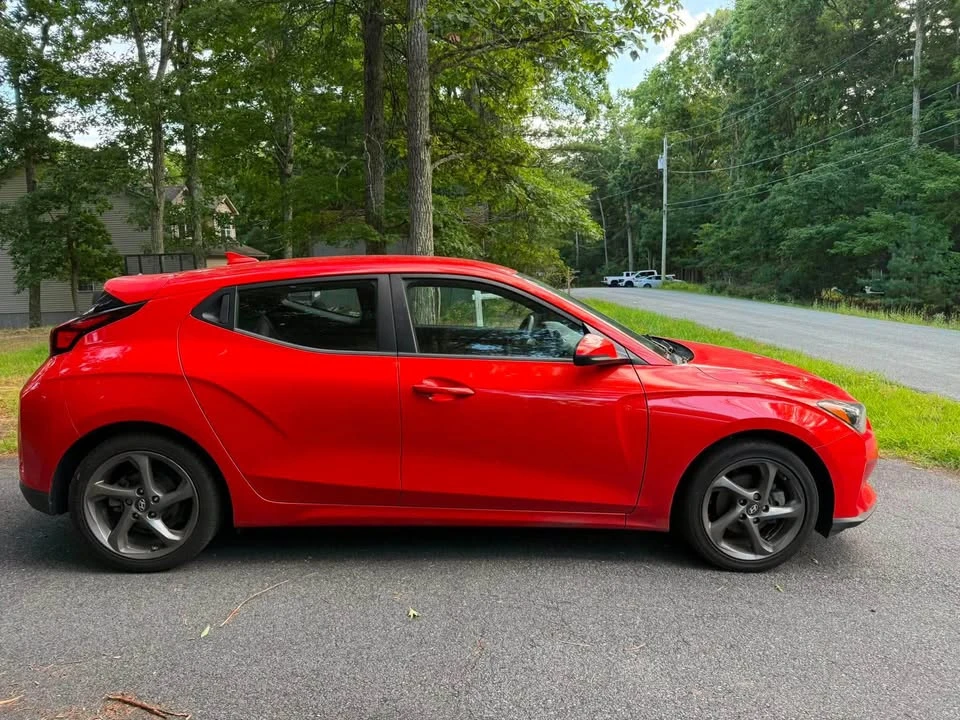2020 Hyundai Veloster - Image 2 of 18