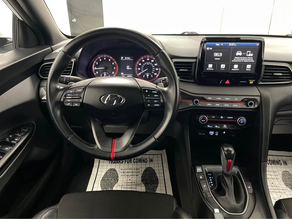 2020 Hyundai Veloster - Image 15 of 18