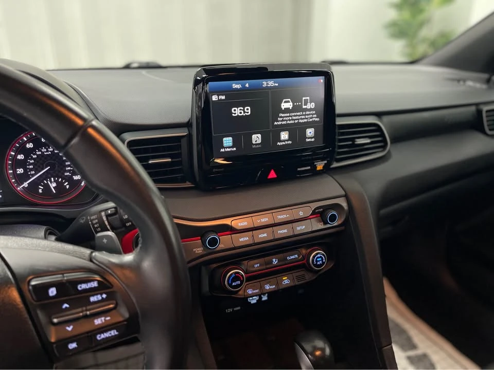 2020 Hyundai Veloster - Image 9 of 18