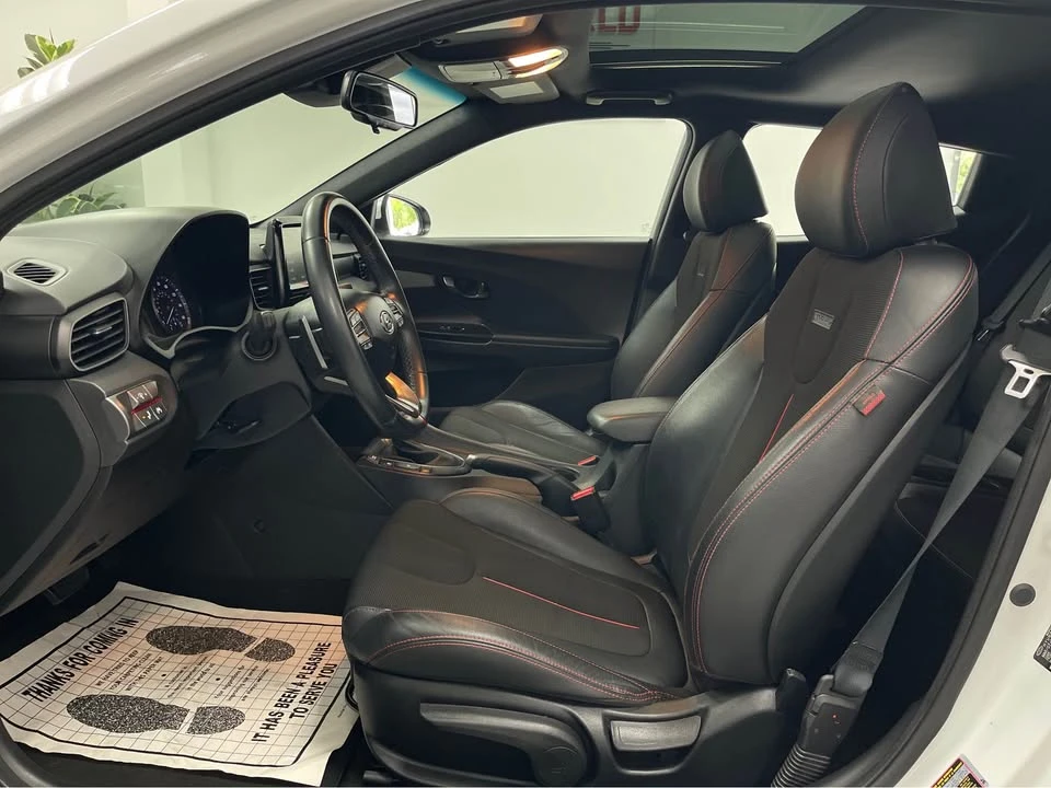 2020 Hyundai Veloster - Image 7 of 18
