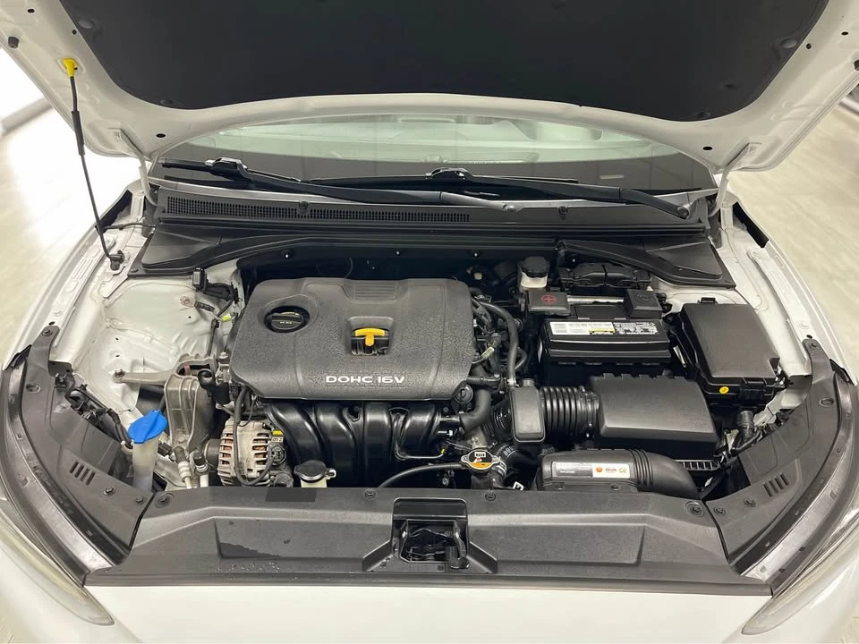 2020 Hyundai Veloster - Image 18 of 18