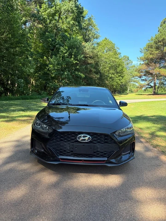 2020 Hyundai Veloster - Image 2 of 11