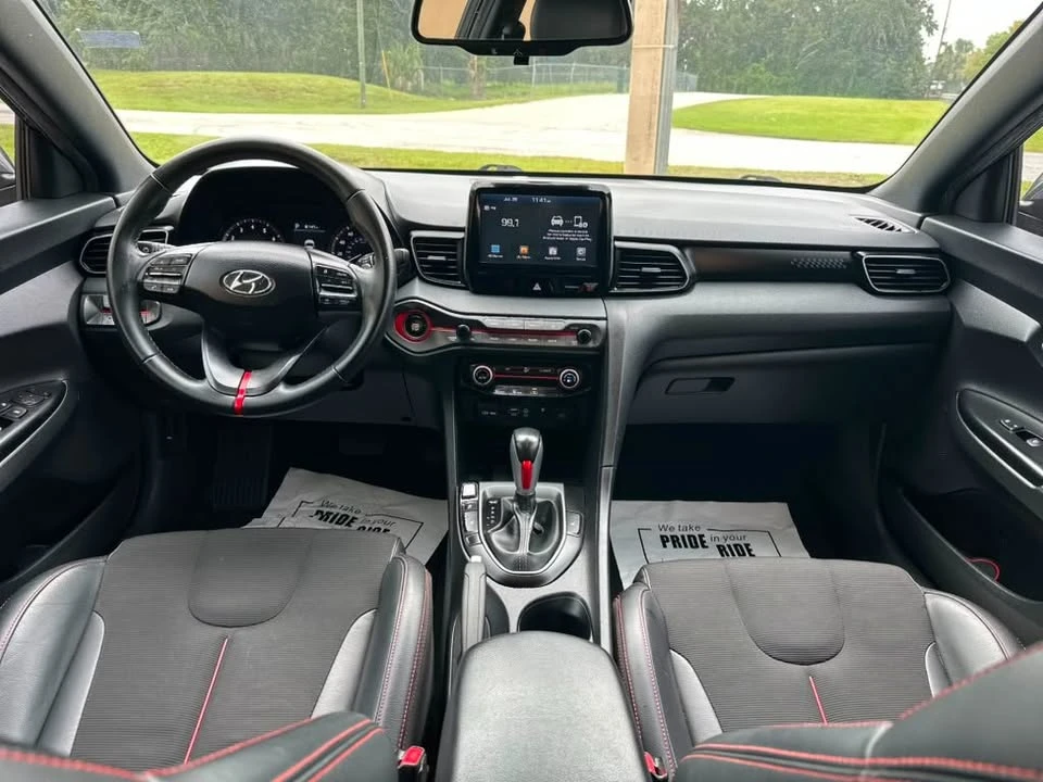 2020 Hyundai Veloster - Image 7 of 18