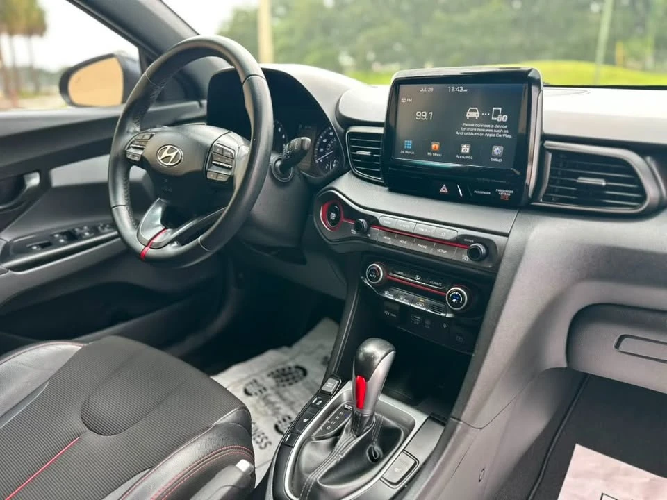 2020 Hyundai Veloster - Image 11 of 18