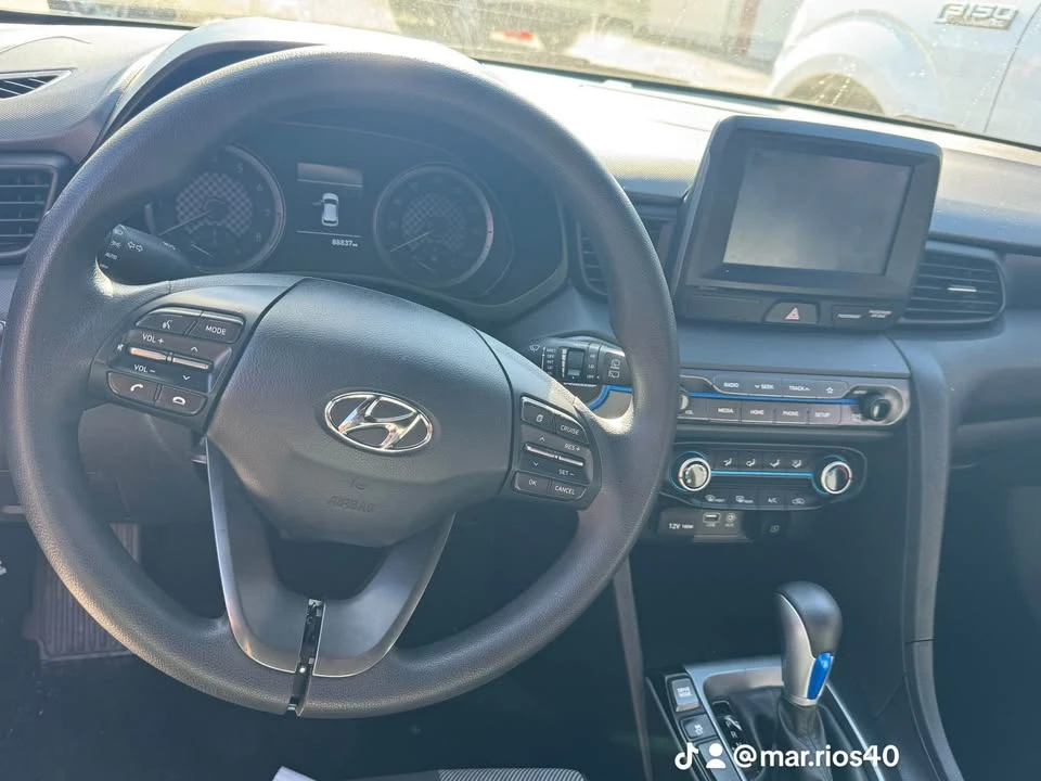 2020 Hyundai Veloster - Image 9 of 9