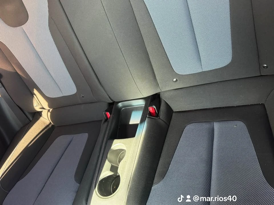 2020 Hyundai Veloster - Image 7 of 9