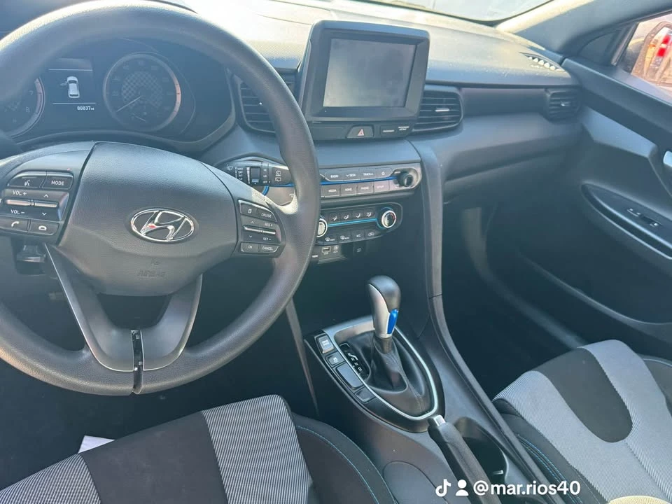 2020 Hyundai Veloster - Image 3 of 9